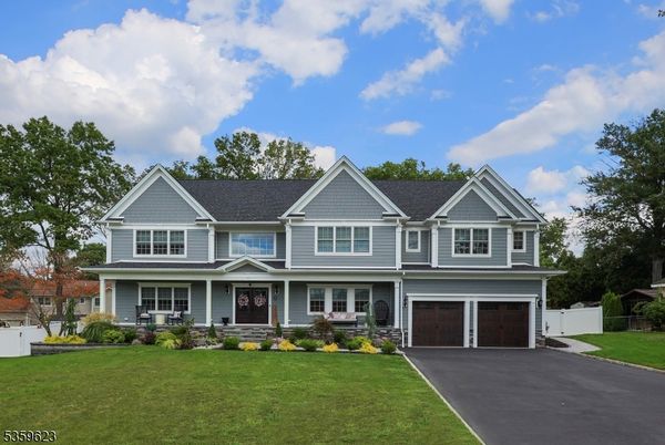 Attached, Exterior, Facade, Farmhouse