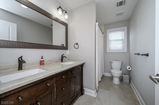 Bathroom, Dual Sink Vanities, Interior