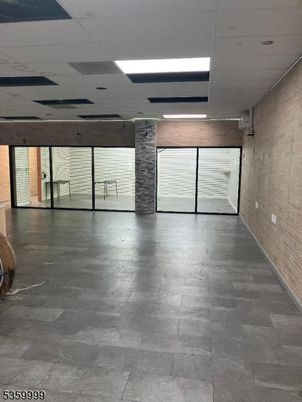 Empty room, Interior, Recessed Lighting, Stone Walls