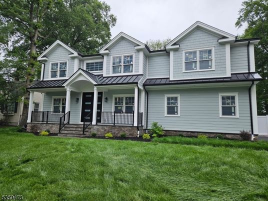 Exterior, Facade, Farmhouse