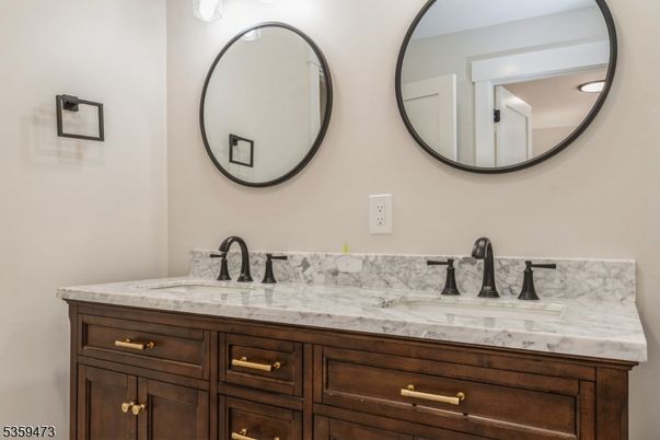 Bathroom, Dual Sink Vanities, Interior