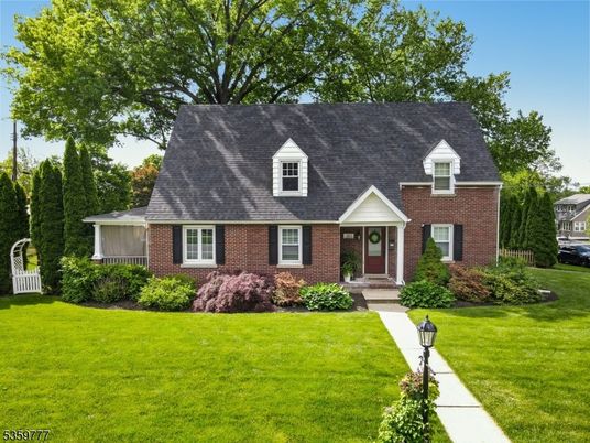 Exterior, Facade, Brick Facade, Cape Cod