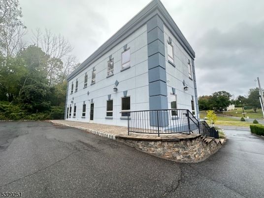 Exterior, Facade, None