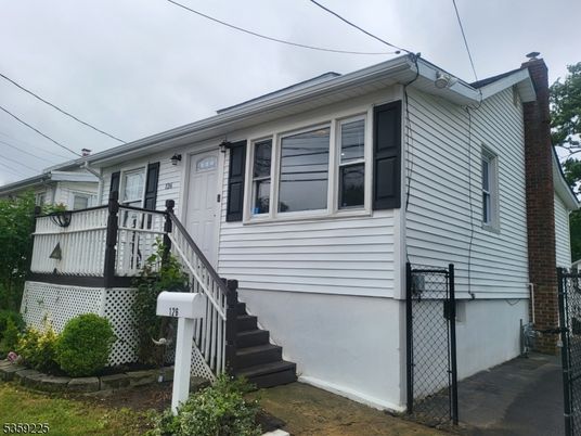 Exterior, Facade, None