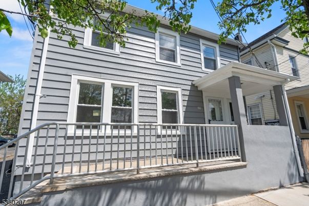 Exterior, Facade, None