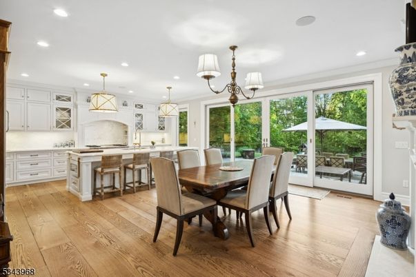 Chandelier, Dining room, Interior, Kitchen, Pendant Lights, Recessed Lighting, Wood Texture Flooring