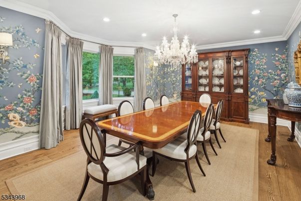 Chandelier, Dining room, Interior, Recessed Lighting, Wood Texture Flooring