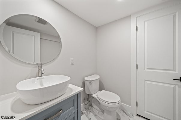 Bathroom, Interior, Marble, Recessed Lighting
