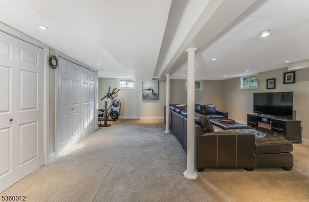 Fitness Equipment, Interior, Living room, Recessed Lighting