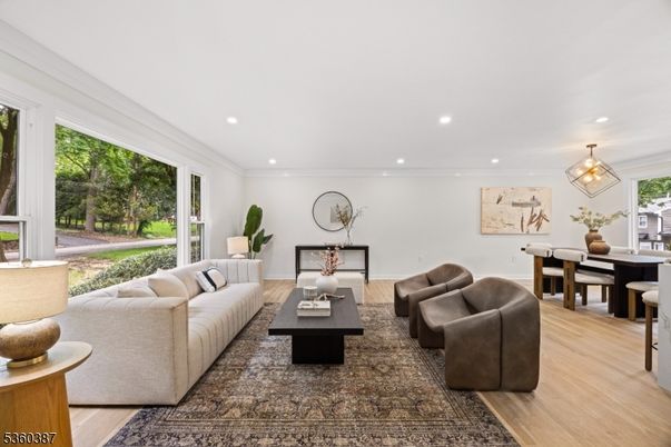 Dining room, Interior, Living room, Pendant Lights, Recessed Lighting, Wood Texture Flooring