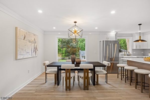 Dining room, Interior, Kitchen, Pendant Lights, Recessed Lighting, Wood Texture Flooring