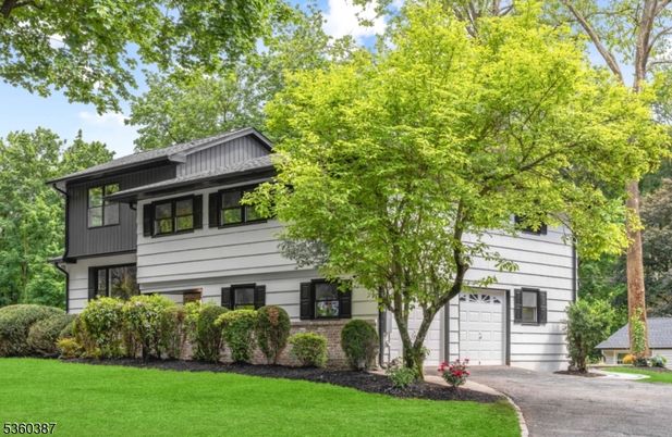 Attached, Detached Garage, Exterior, Facade, Split Level