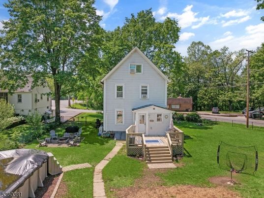 Backyard, Exterior, Hot Tub