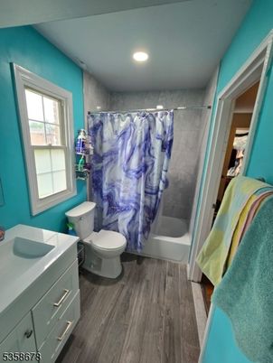Bathroom, Interior, Recessed Lighting, Wood Texture Flooring