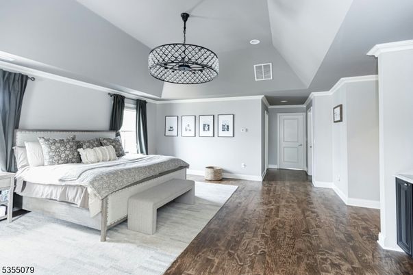 Bedroom, Interior, Pendant Lights, Recessed Lighting, Wood Texture Flooring