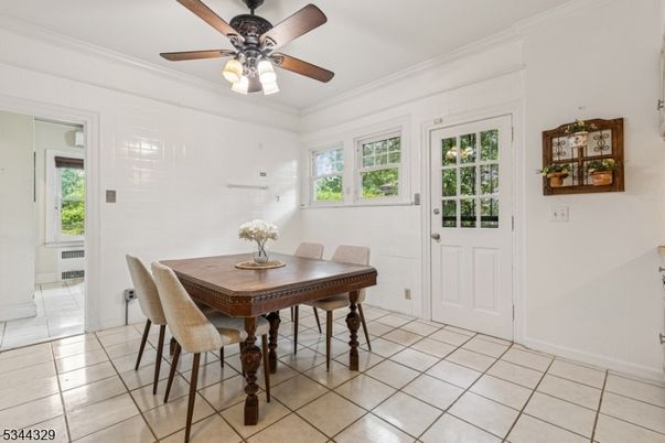 Dining room, Interior
