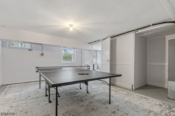 Game Room, Interior