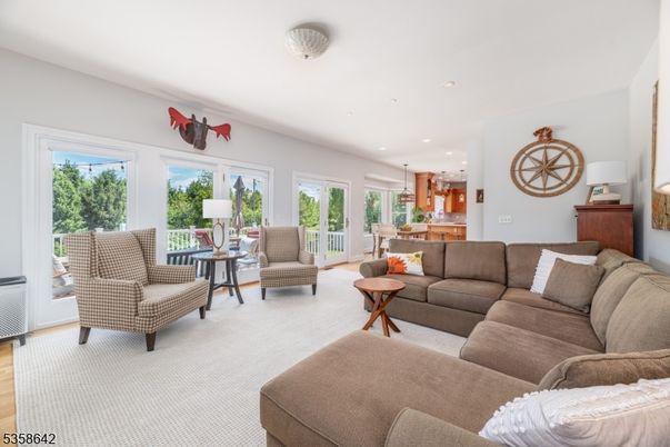 Interior, Kitchen, Living room, Pendant Lights, Recessed Lighting, Wood Texture Flooring