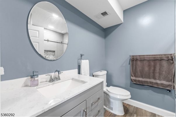 Bathroom, Interior, Recessed Lighting, Wood Texture Flooring