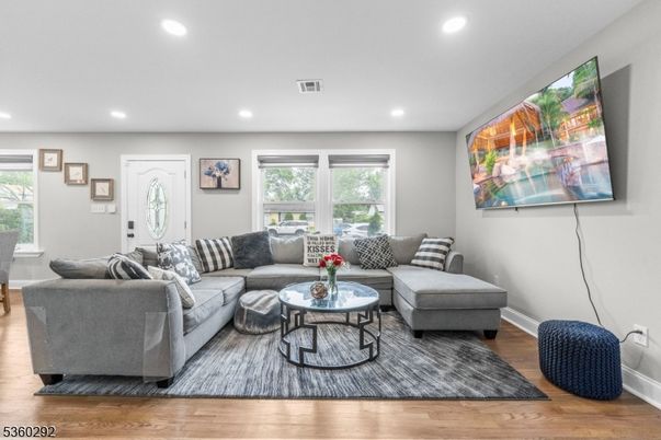 Interior, Living room, Recessed Lighting, Wood Texture Flooring