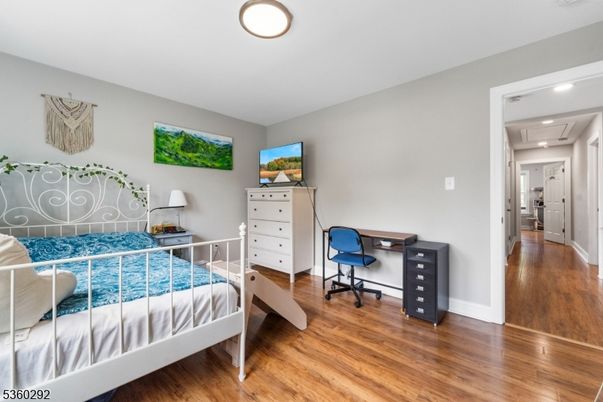 Bedroom, Home Office, Interior, Recessed Lighting, Wood Texture Flooring