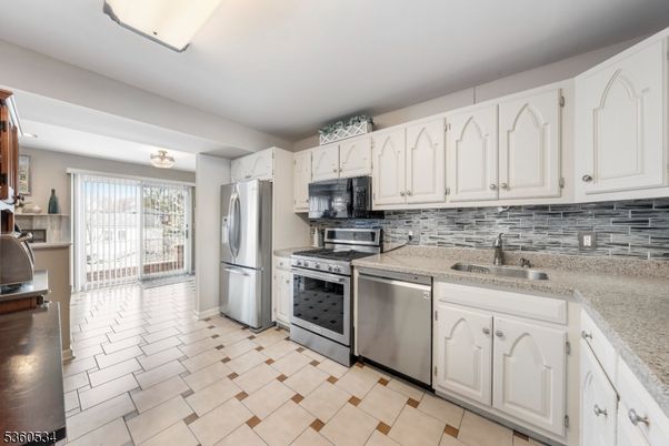 Interior, Kitchen, Stainless Steel Appliances