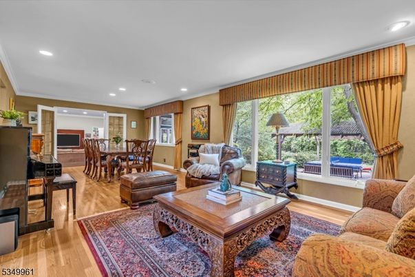 Dining room, Interior, Living room, Recessed Lighting, Wood Texture Flooring