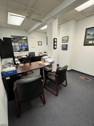 Home Office, Interior