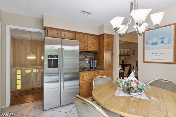 Chandelier, Dining room, Interior, Kitchen, Pendant Lights, Stainless Steel Appliances
