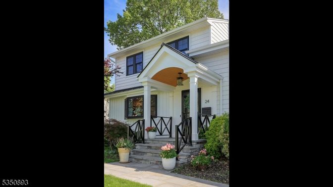 Exterior, Facade, None