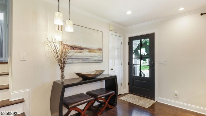 Interior, Pendant Lights, Recessed Lighting, Wood Texture Flooring