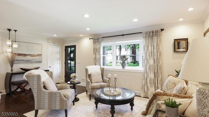 Interior, Living room, Pendant Lights, Recessed Lighting, Wood Texture Flooring