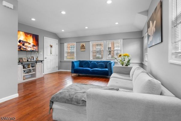 Interior, Living room, Recessed Lighting, Wood Texture Flooring