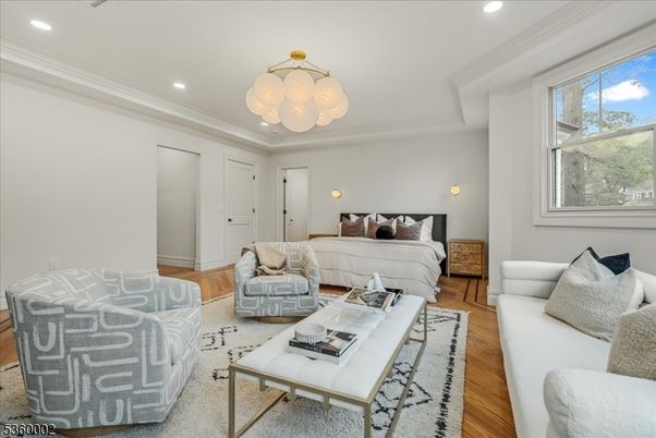 Bedroom, Interior, Living room, Recessed Lighting, Wood Texture Flooring