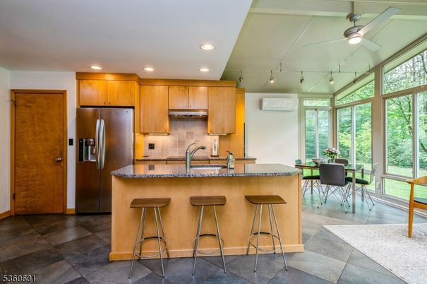 Dining room, Interior, Kitchen, Recessed Lighting, Stainless Steel Appliances