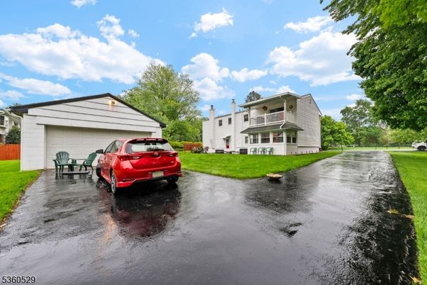 Detached Garage, Exterior