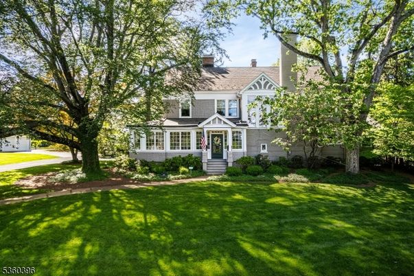 Backyard, Exterior, Facade, Queen Anne Victorian