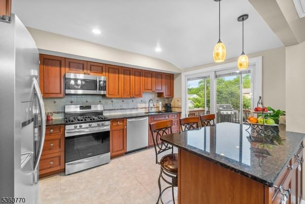 Interior, Kitchen, Pendant Lights, Recessed Lighting, Stainless Steel Appliances
