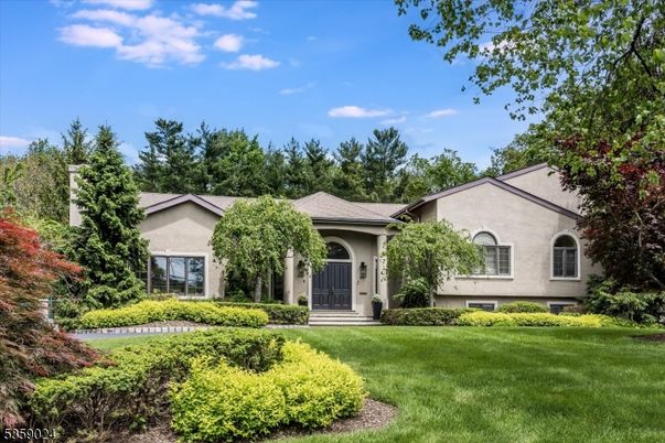 Backyard, Exterior, Facade, French Provincial