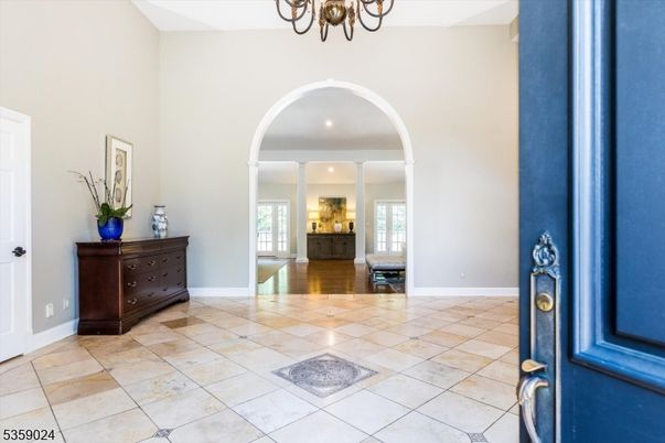 Chandelier, Interior, Recessed Lighting, Wood Texture Flooring