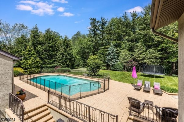 Exterior, Playground, Pool