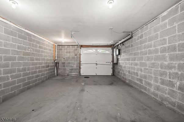 Garage, Interior, Stone Walls