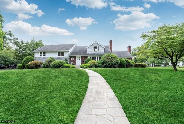 Backyard, Exterior, Facade, Brick Facade, Cape Cod
