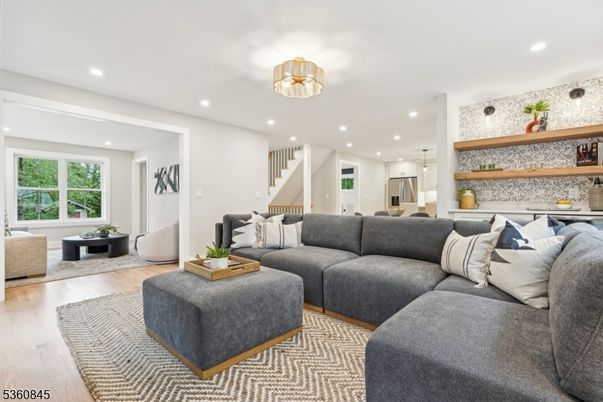 Interior, Kitchen, Living room, Pendant Lights, Recessed Lighting, Wood Texture Flooring