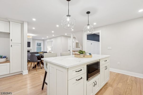 Dining room, Interior, Kitchen, Pendant Lights, Recessed Lighting, Wood Texture Flooring