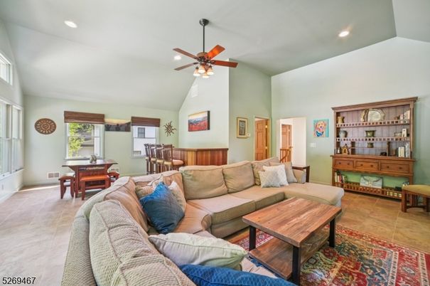 Dining room, Interior, Living room, Recessed Lighting