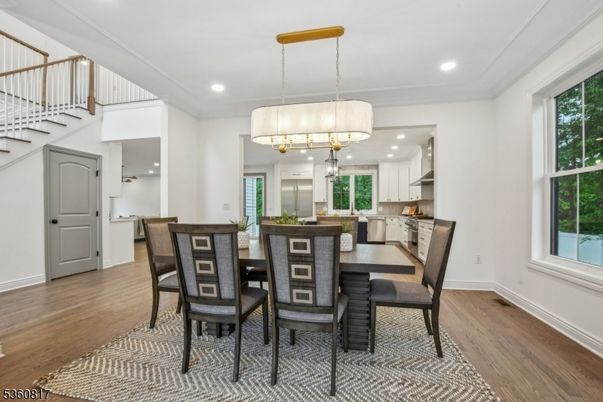 Chandelier, Dining room, Interior, Kitchen, Pendant Lights, Recessed Lighting, Wood Texture Flooring