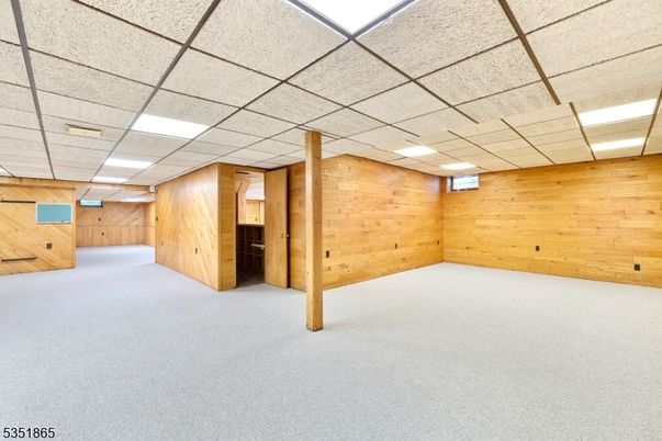 Empty room, Interior, Recessed Lighting, Wooden Walls