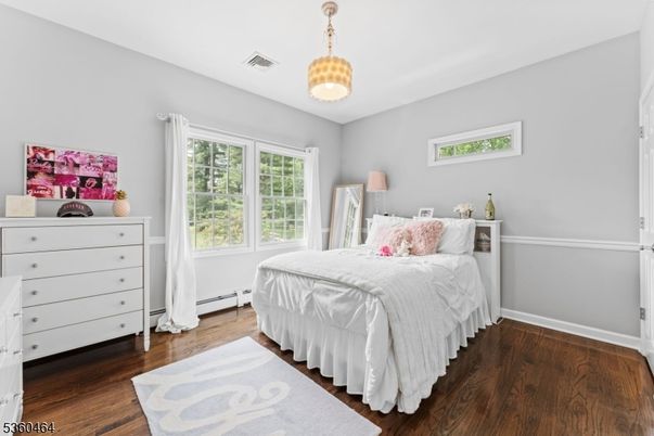 Bedroom, Interior, Pendant Lights, Wood Texture Flooring