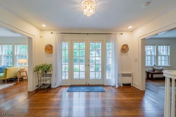 Chandelier, Interior, Recessed Lighting, Wood Texture Flooring